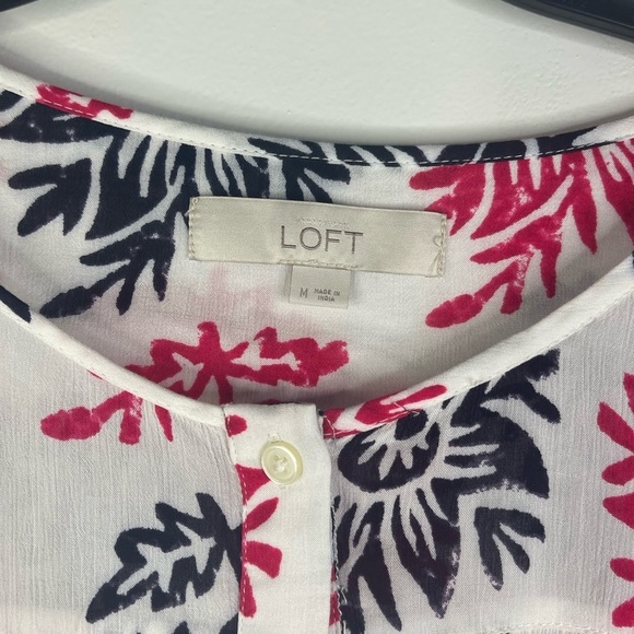 Loft long sleeve floral blouse in pink and black. - Picture 3 of 6